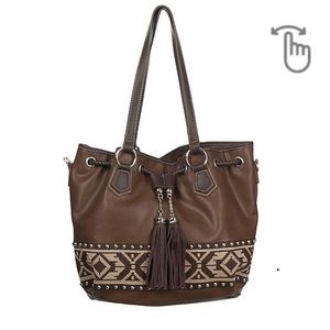 Brown tribal print shoulder bag 🍂